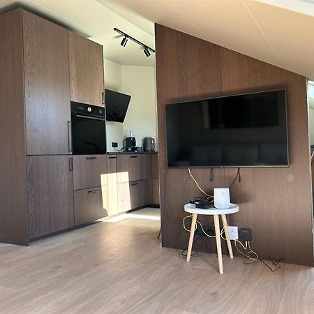 G10 Apartments アークレイリ エクステリア 写真