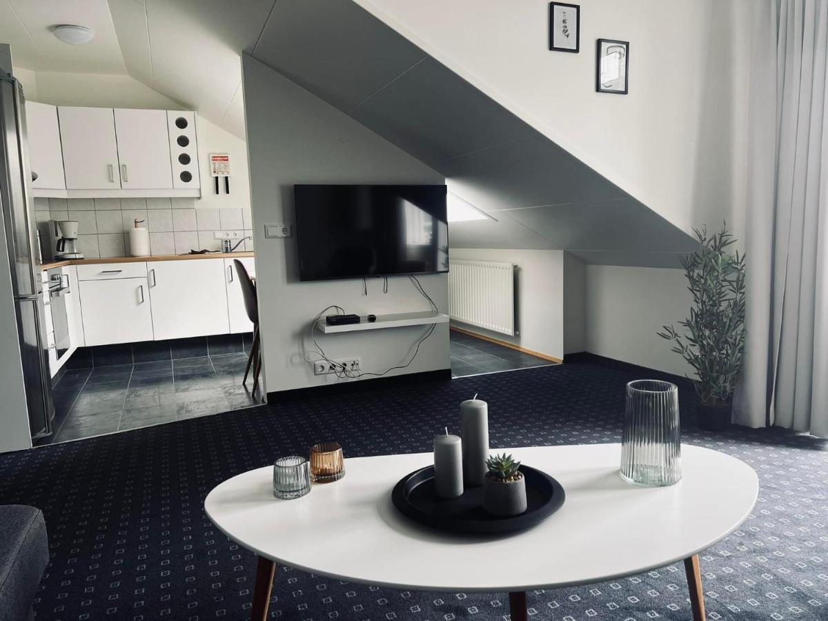 G10 Apartments アークレイリ エクステリア 写真