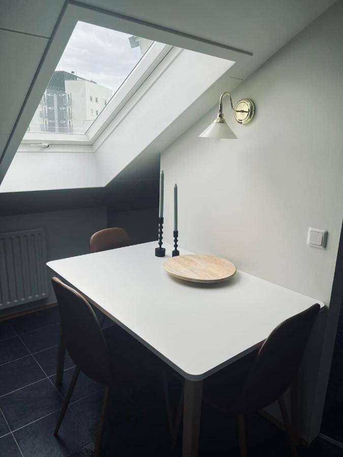G10 Apartments アークレイリ エクステリア 写真