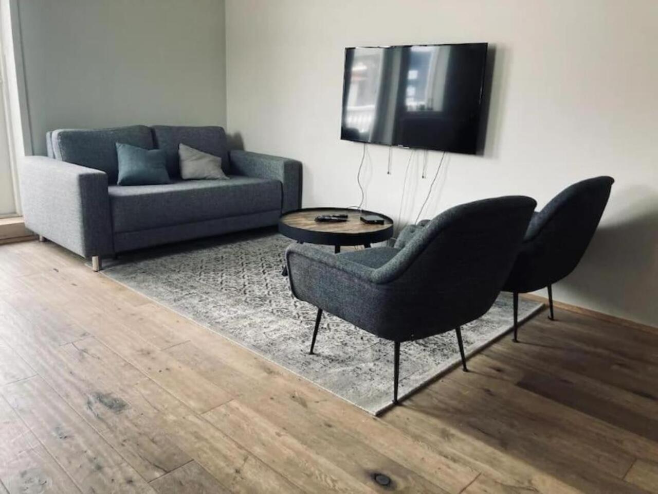G10 Apartments アークレイリ エクステリア 写真