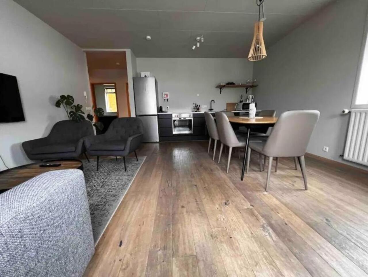 G10 Apartments アークレイリ エクステリア 写真