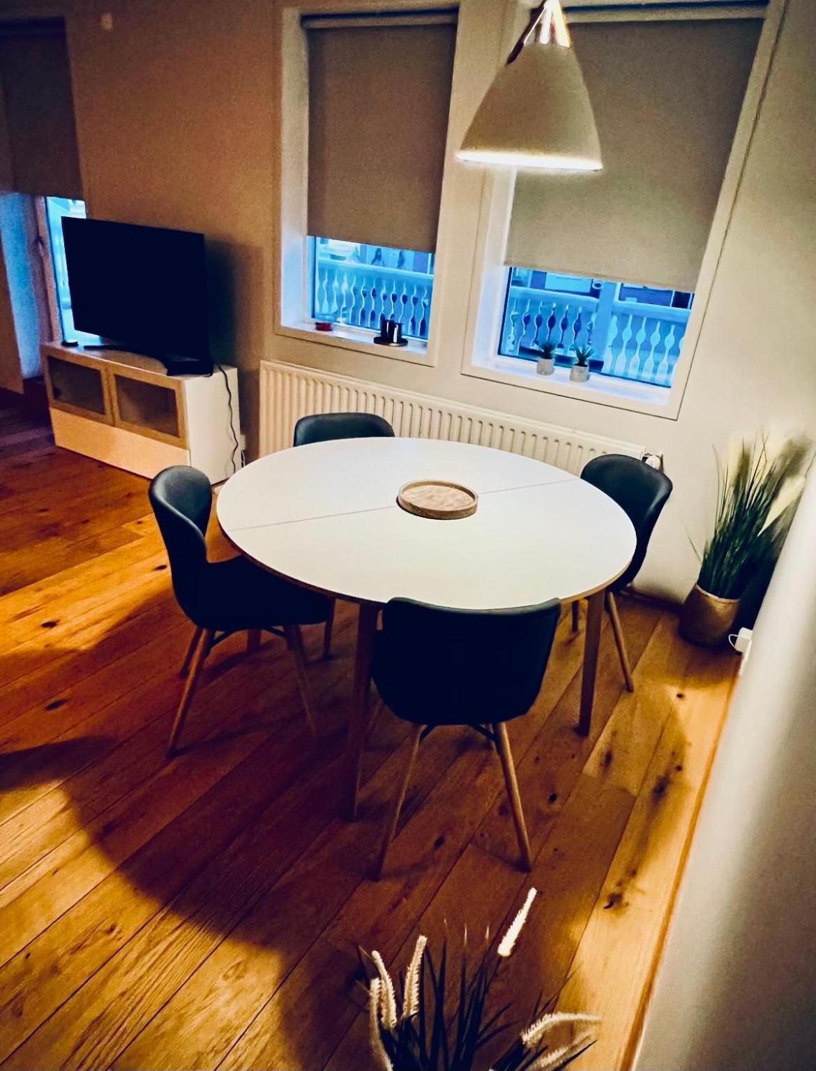 G10 Apartments アークレイリ エクステリア 写真