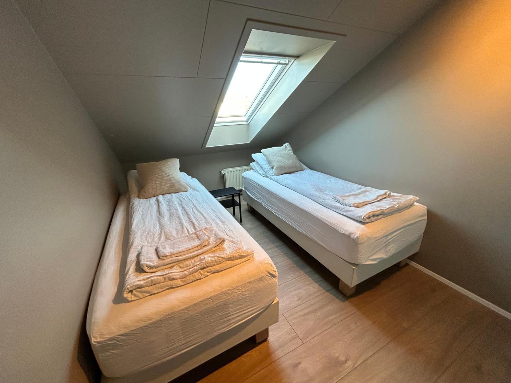 G10 Apartments アークレイリ エクステリア 写真